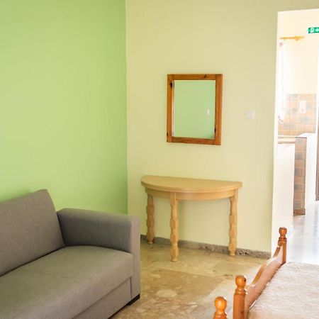 Aristotelis Apartments Vathí Esterno foto
