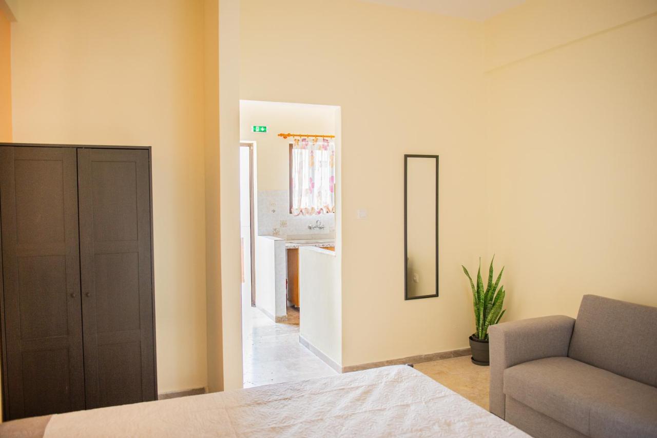 Aristotelis Apartments Vathí Esterno foto