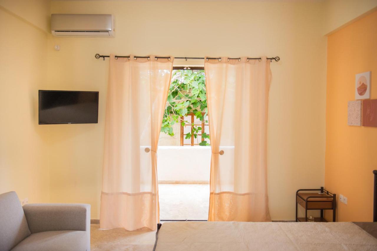 Aristotelis Apartments Vathí Esterno foto